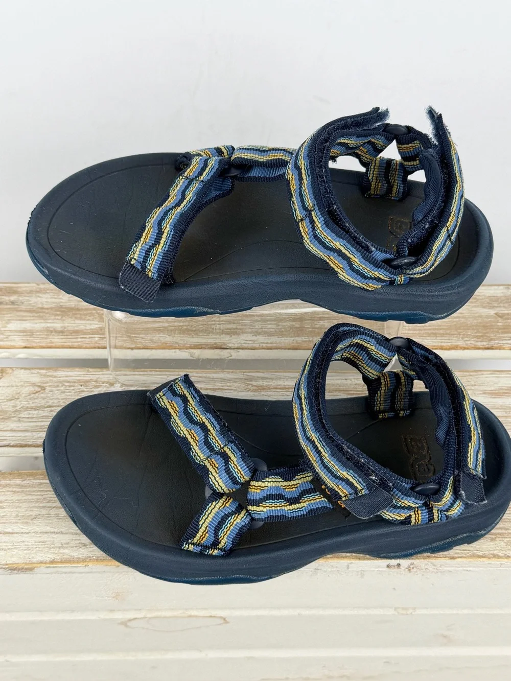 Teva Kid's Hurricane XLT 2 sandals blue yellow & black patterned straps size 12